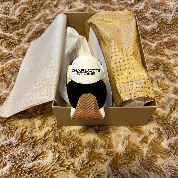 Charlotte Stone Rocky Sneakers 8 - Picture 3 of 5